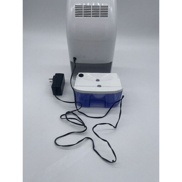 Aiho Mini Electric Semiconductor AD-D2 Dehumidifier 700ml Air Dehumid Ultra SF - Picture 3 of 7